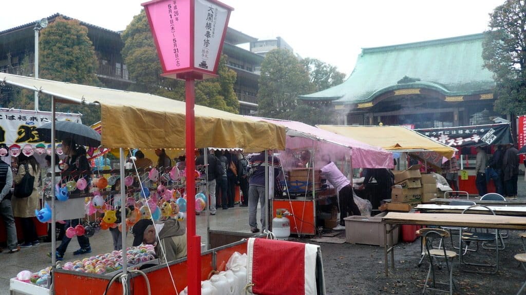 Matsuri oblige, les yatai ont envahi l'enceinte du temple