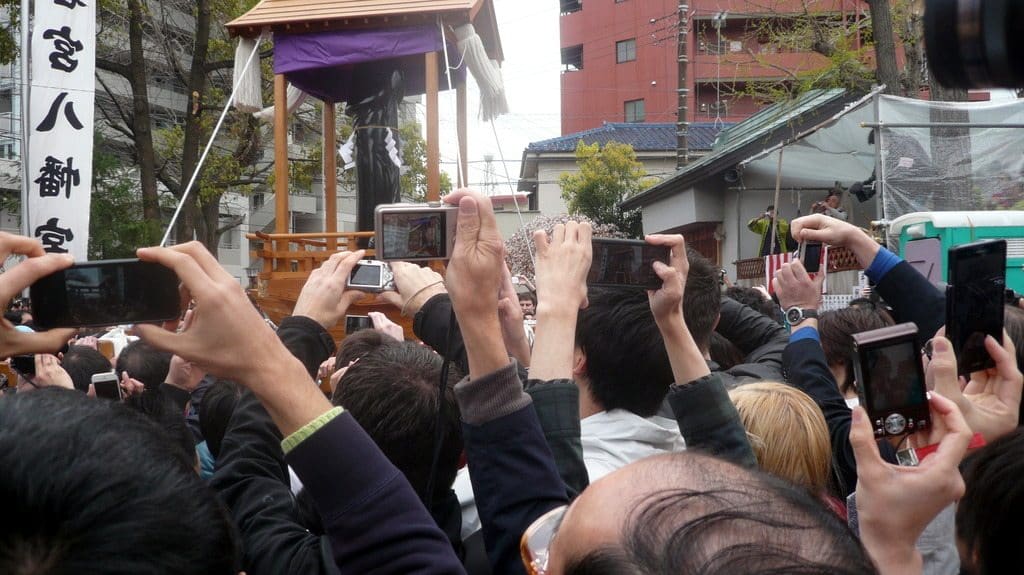 Retour au premier temple, et retour des trois mikoshi en fanfare