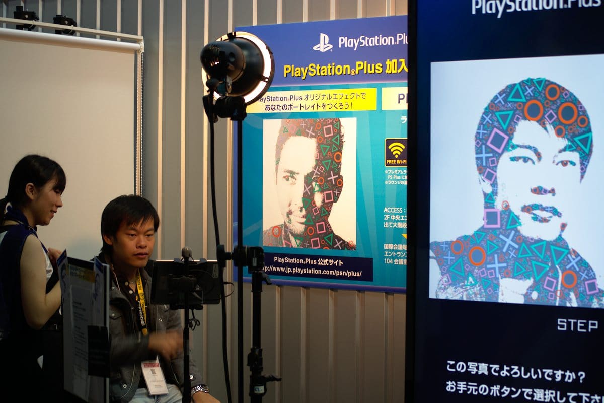 TGS15AmbianceStands (14) L'amusant stand de Playstation, vous proposant de créer votre avatar stylisé Playstation