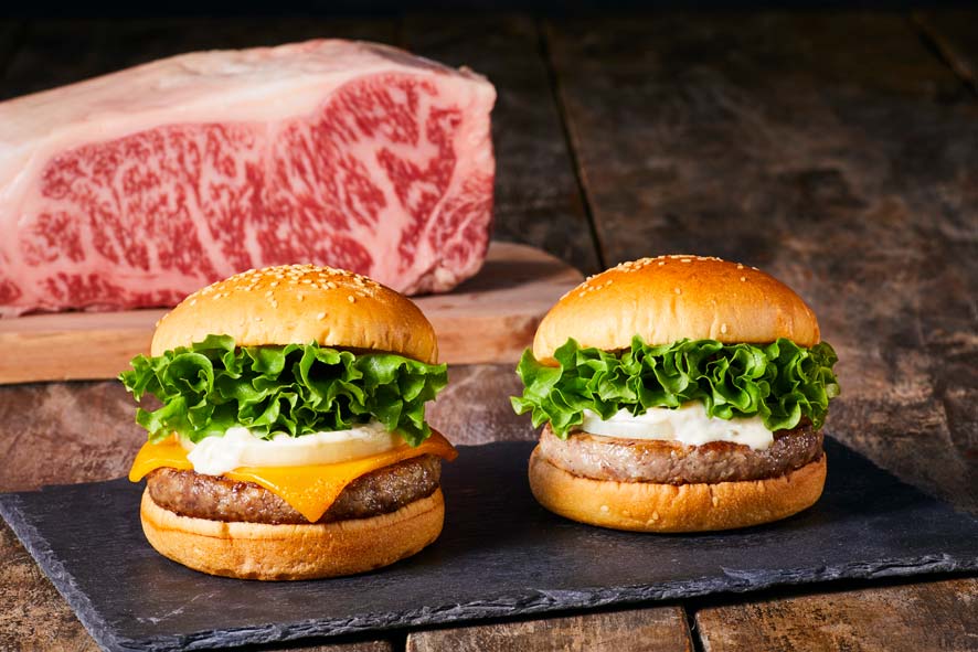 Une chaîne de restaurants rapides japonaise lance un burger au boeuf de Kobe
